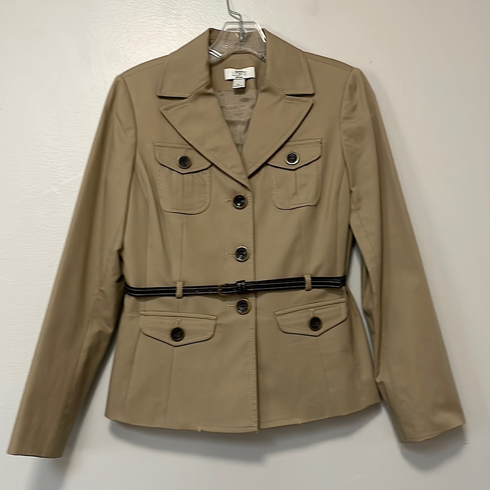 LOFT 2 piece suit. Tan blazer and skirt. Skirt sz 2P skirt. Blazer size 4P